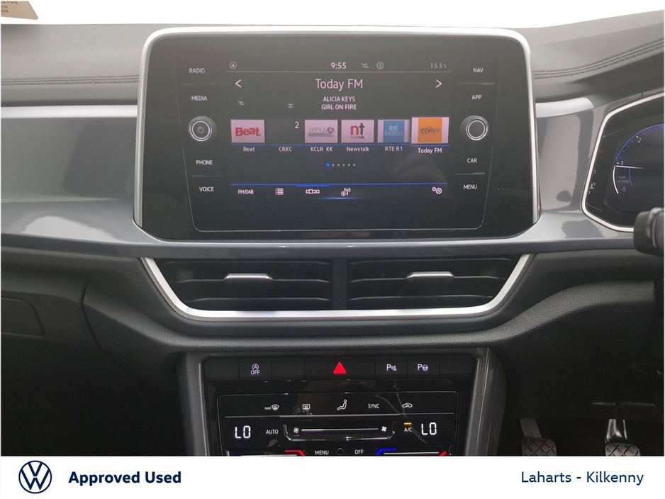 2023 Volkswagen T-Roc - image 19