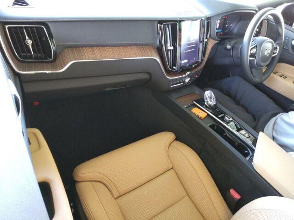 2024 Volvo XC60 Volvo XC60 T6 Ultimate Plug in Hybrid €54,950