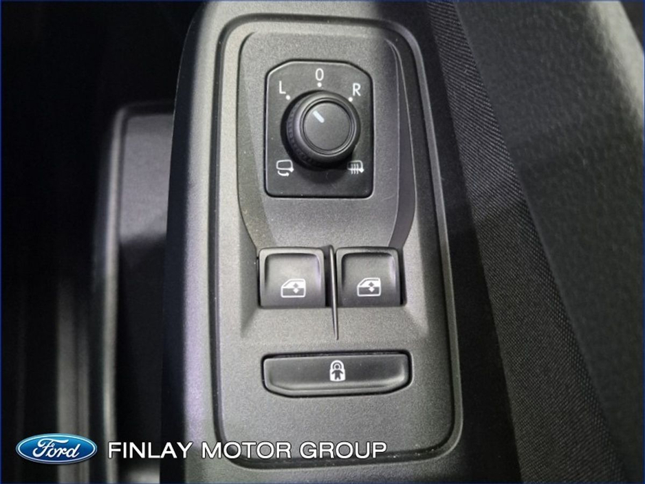 2023 Ford Transit Connect - image 28