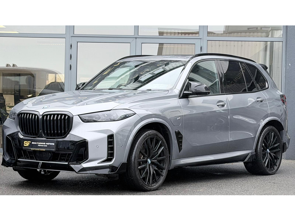 2024 BMW X5 - image 2