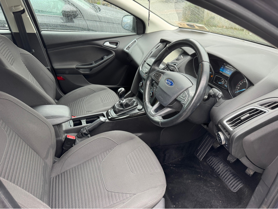 2015 Ford Focus - image 4