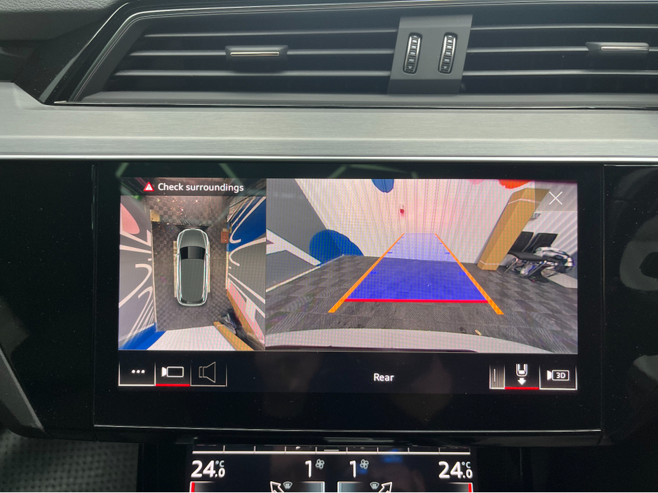 2022 Audi e-tron - image 24