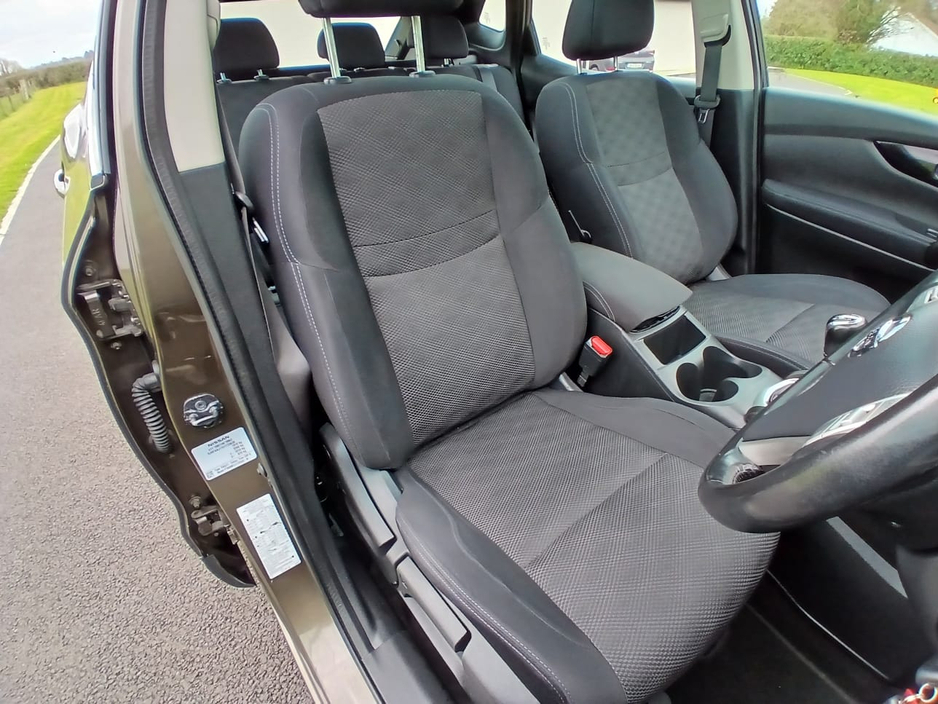 2017 Nissan Qashqai - image 19
