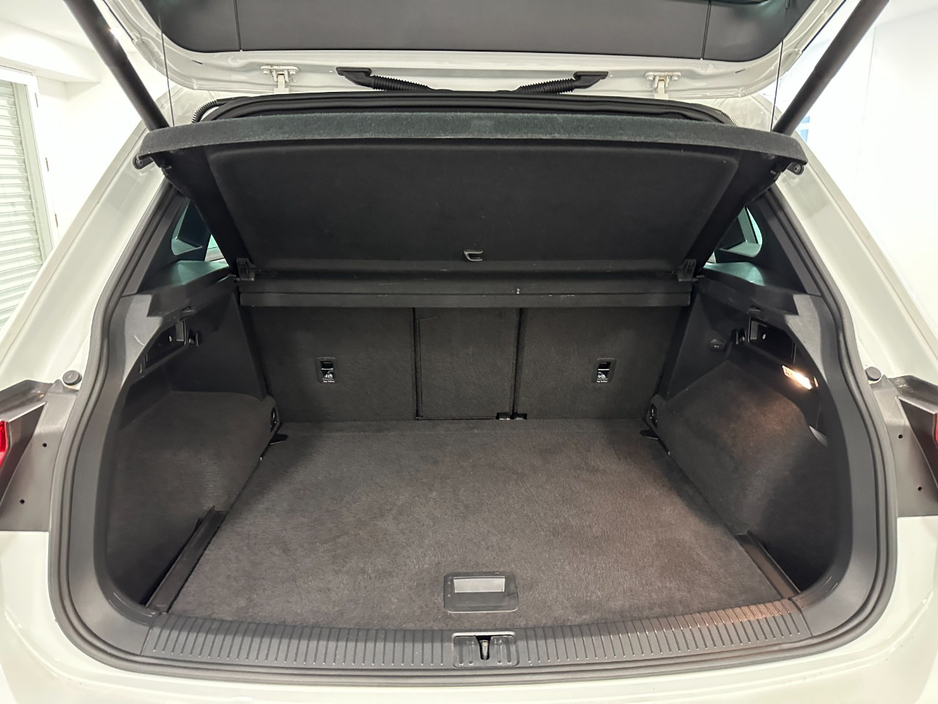 2019 Volkswagen Tiguan - image 41