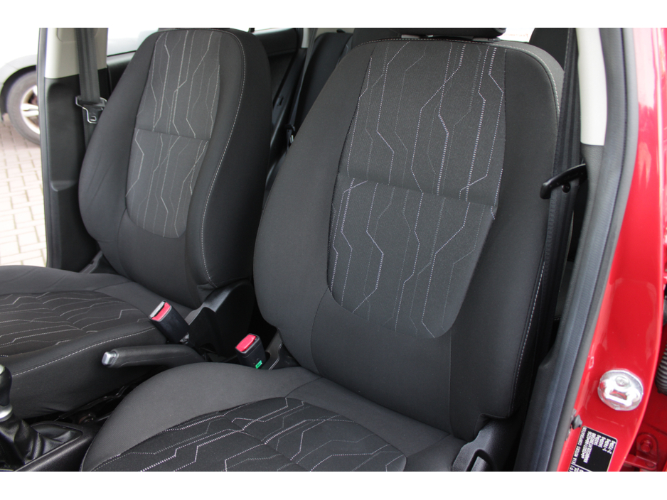 2017 Kia Picanto - image 20