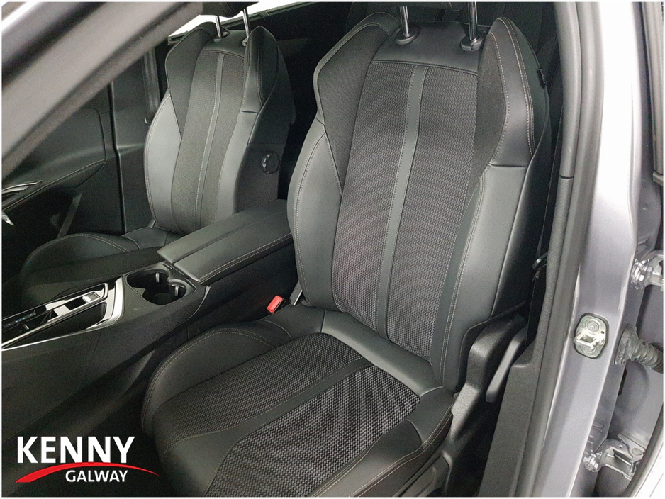 2024 Peugeot 5008 - image 11