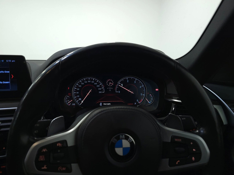 2017 BMW 5 Series 520d M Sport Auto €27,950