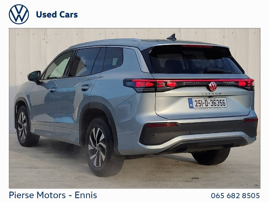 2025 Volkswagen Tayron - image 3