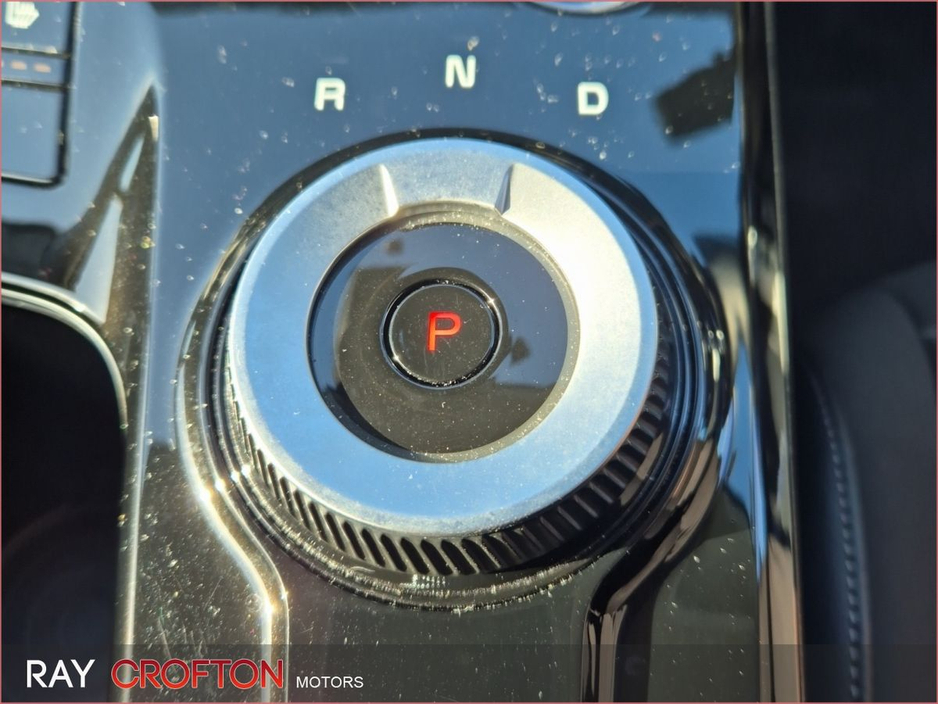 2023 Kia Sportage - image 9