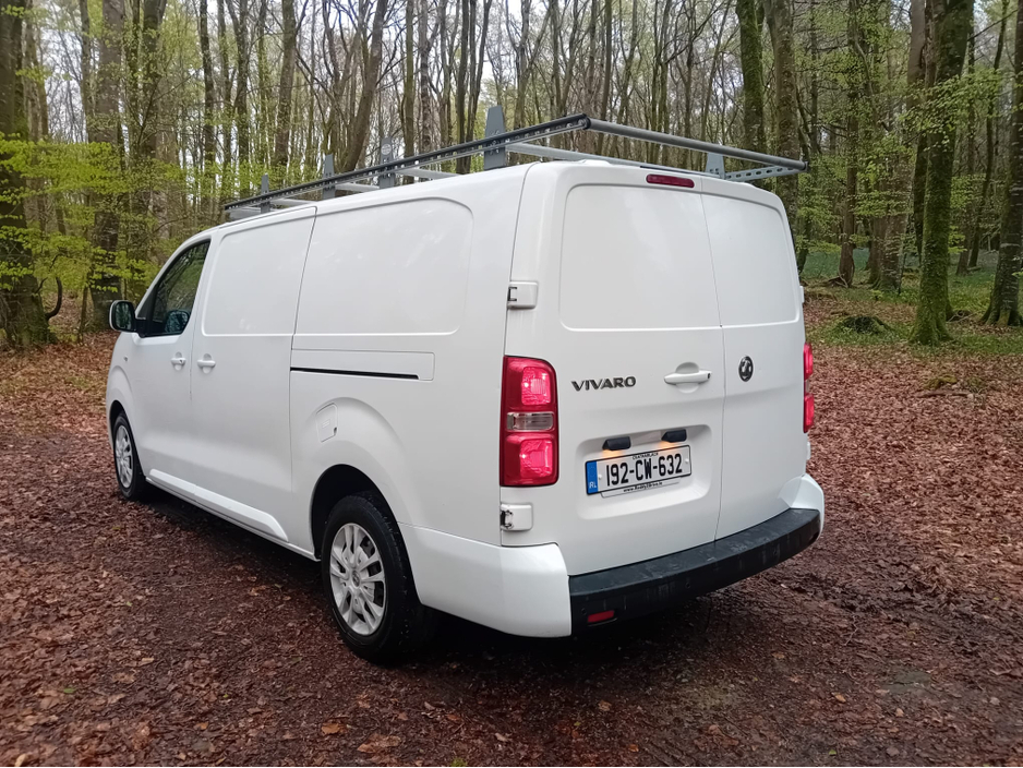 2019 Opel Vivaro - image 8