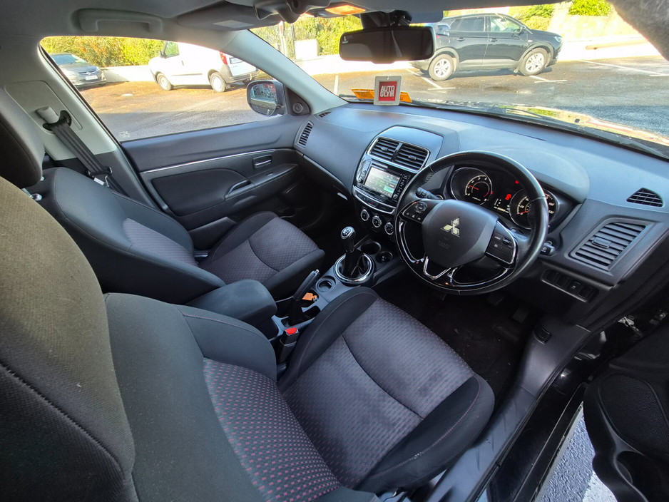 2017 Mitsubishi ASX - image 8