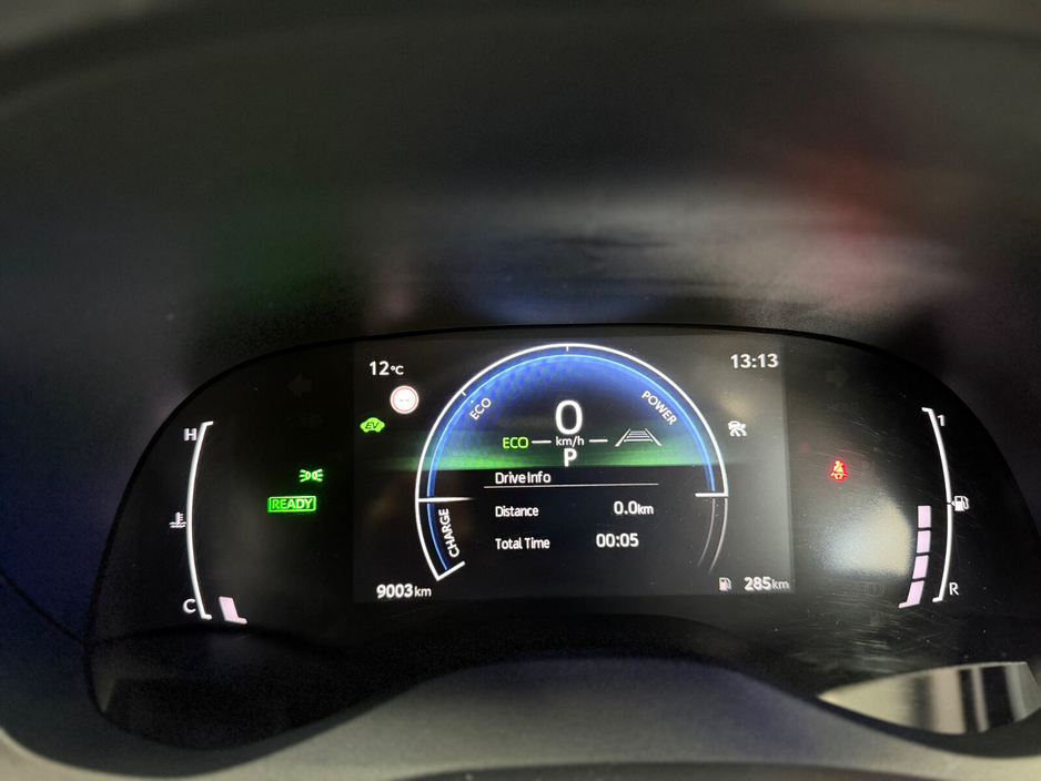 2025 Toyota Yaris Cross - image 20