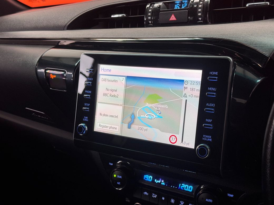 2023 Toyota Hilux - image 14