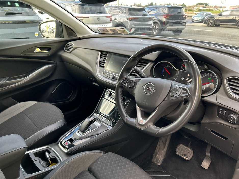 2021 Opel Grandland X - image 6