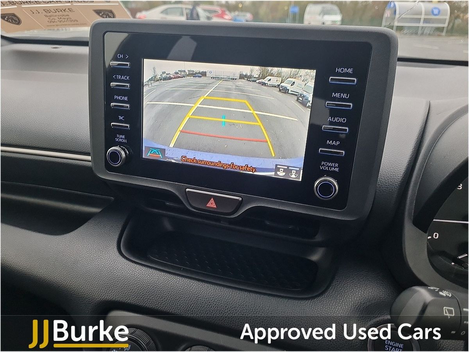 2022 Toyota Yaris - image 12