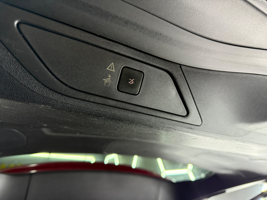 2015 Citroen C4 e-HDi 115 Airdream 6-spd man EXCLUSIVE €6,950