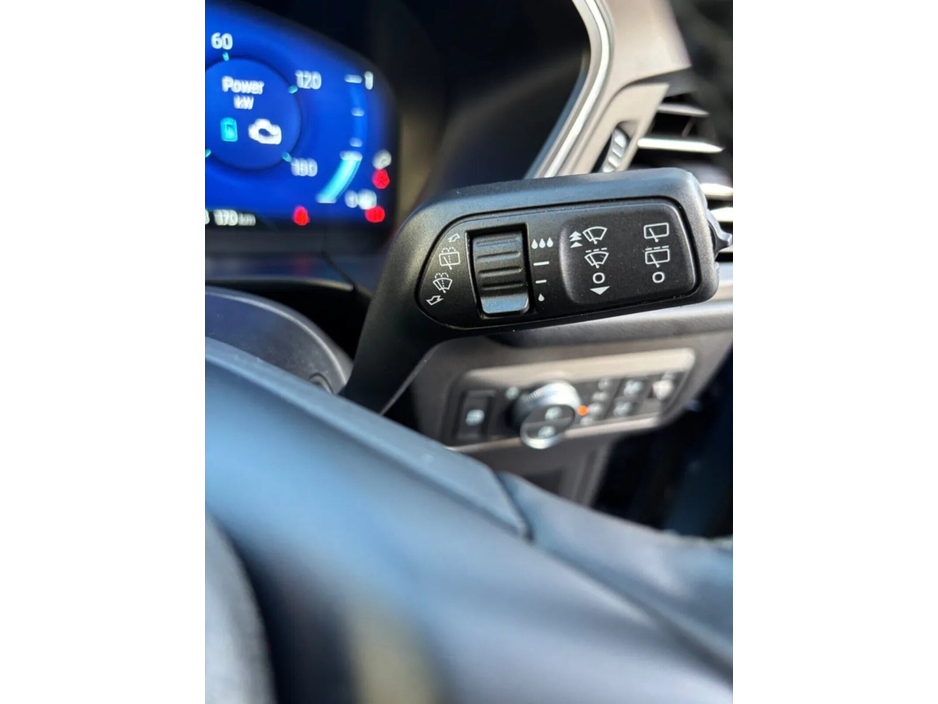 2023 Ford Kuga - image 21