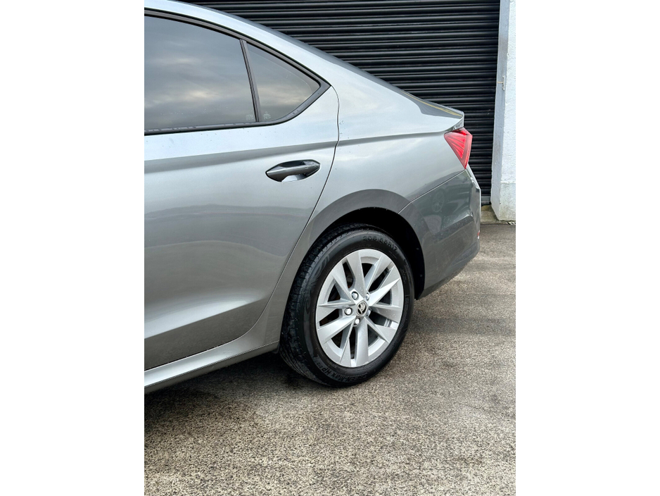 2024 Skoda Octavia OCTAVIA AMB 2.0TDI 115HP €30,995