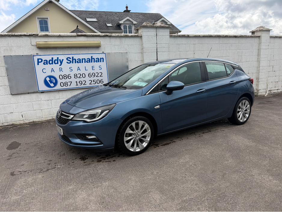 2017 Opel Astra - image 3