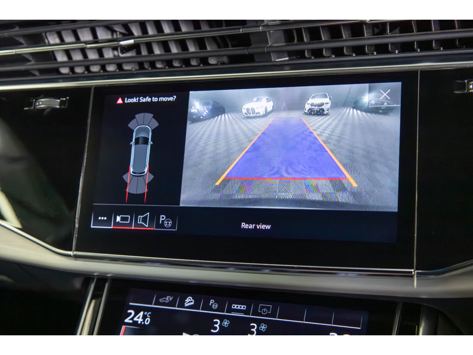 2023 Audi Q7 - image 20