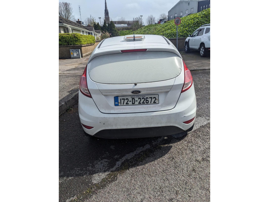 2017 Ford Fiesta - image 5