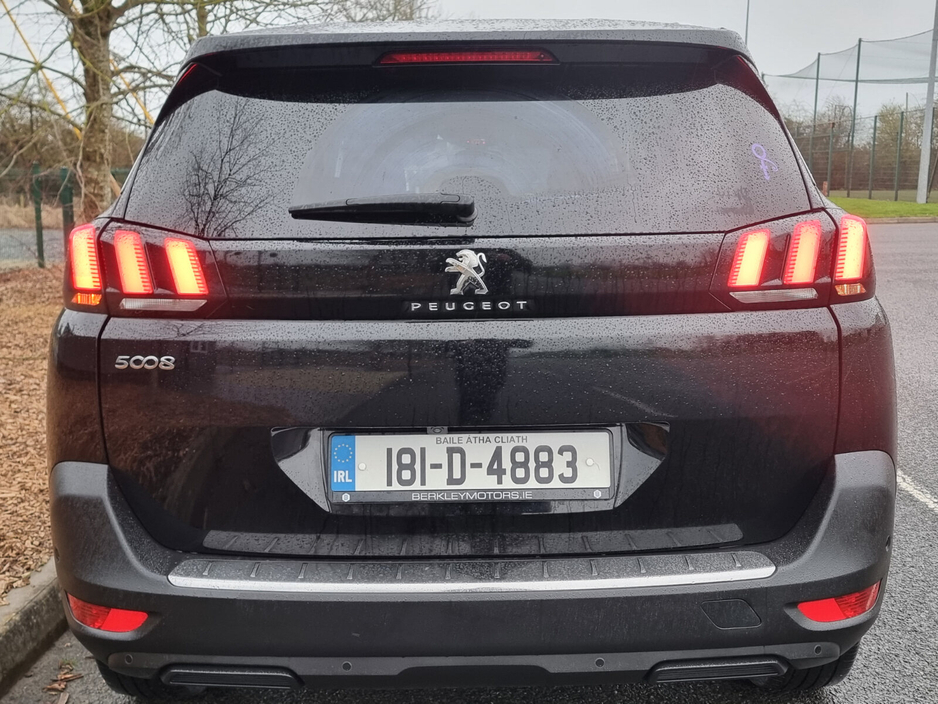2018 Peugeot 5008 - image 4