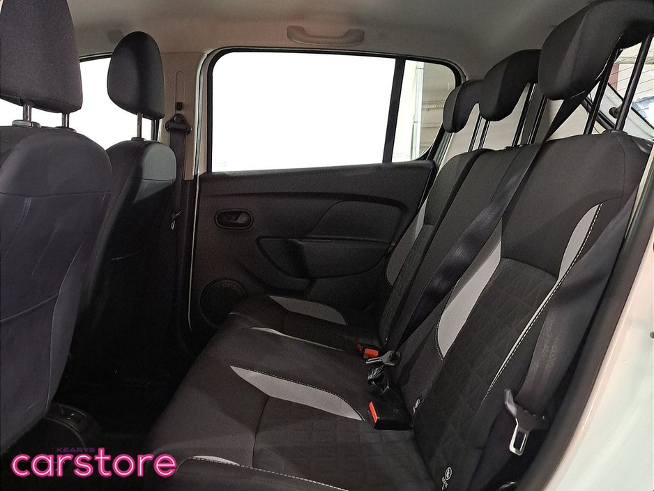 2015 Dacia Sandero Stepway TCe 90 S&S SIGNATURE €10,380