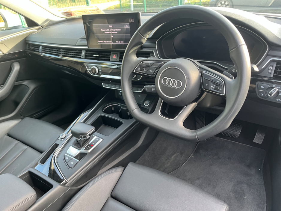 2024 Audi A4 35 TDI 163HP S Tronic SE €39,950