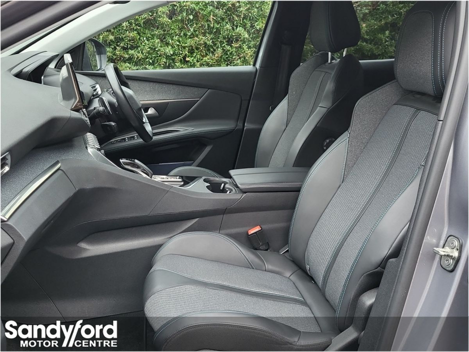 2021 Peugeot 3008 HYBRID2 PHEV 225bhp Allure €25,950