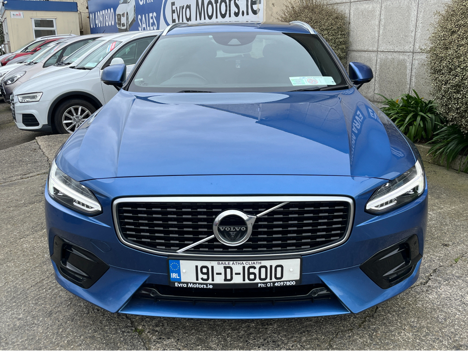 2019 Volvo V90 - image 3