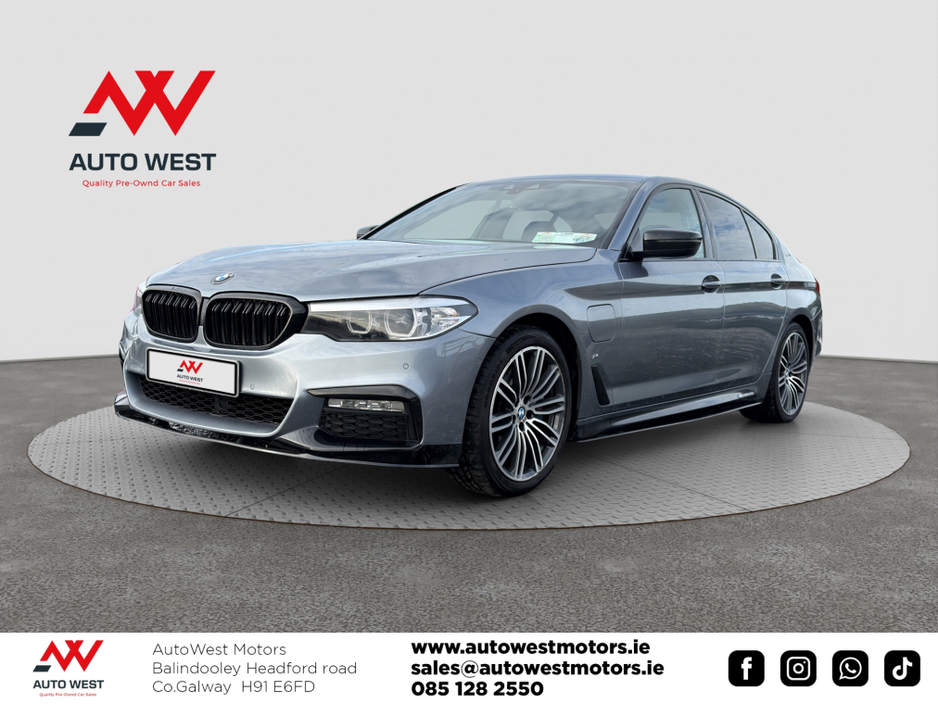 2018 BMW 5 Series - image 3