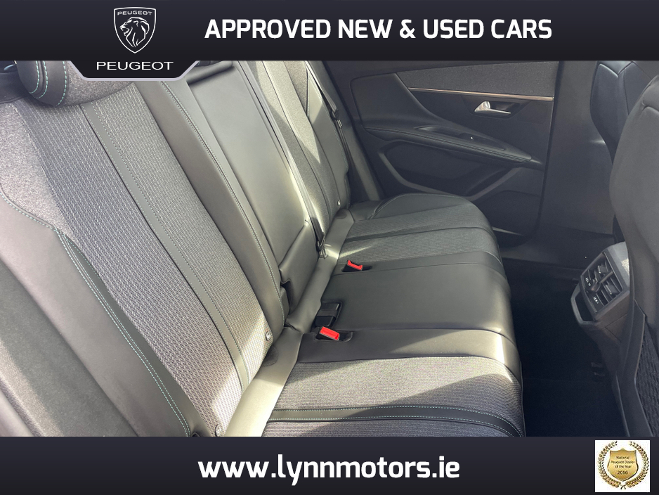 2022 Peugeot 3008 - image 5