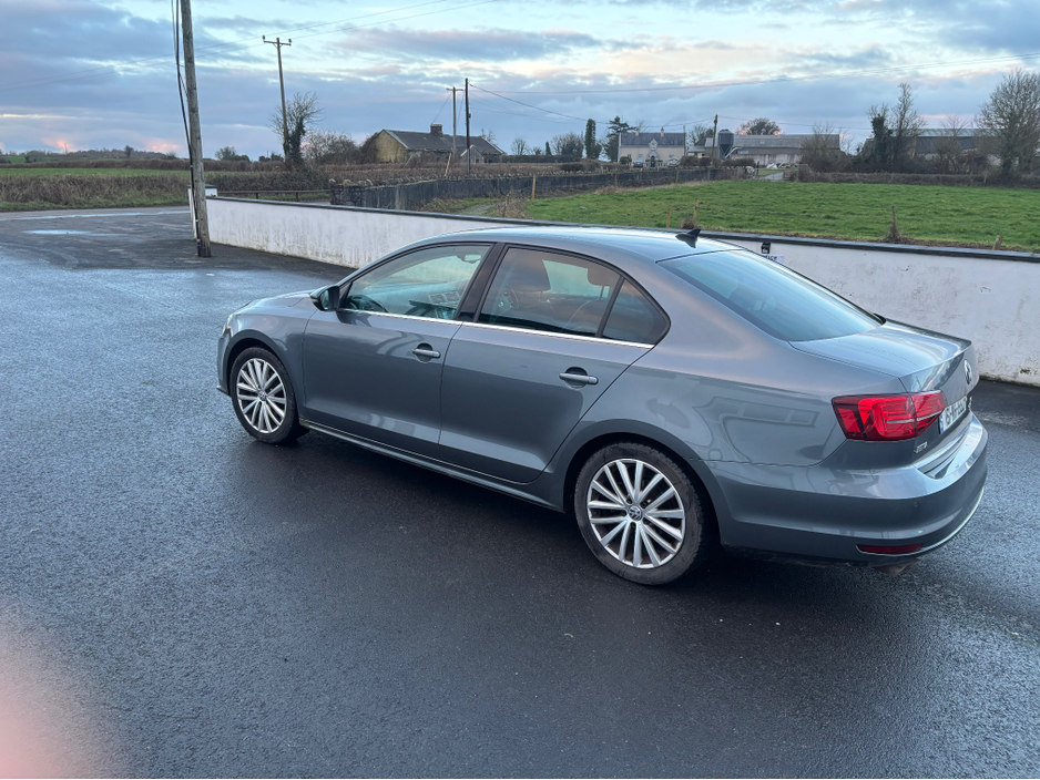 2016 Volkswagen Jetta HIGHLINE 2.0 TDI MANUAL 5SPEED 110BHP 4DR €12,500
