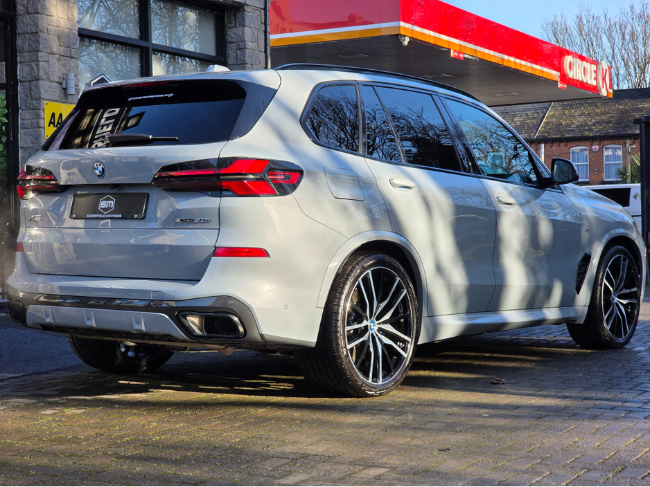 2025 BMW X5 XDRIVE50E M SPORT AUTO. ONLY 5K MILES. FINANCE ARRANGED. SIMI. AA APPROVED. €97,950