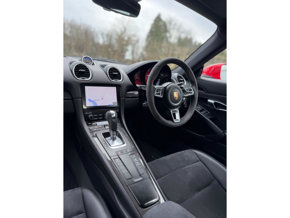 2018 Porsche 718 - image 20