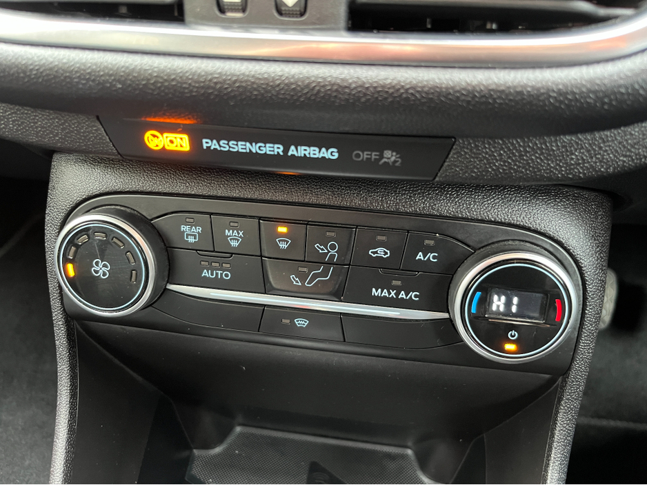 2018 Ford Fiesta - image 17