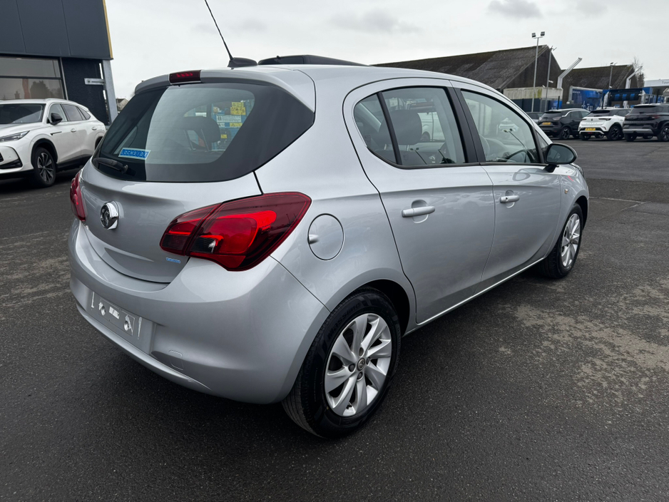 2017 Opel Corsa - image 3