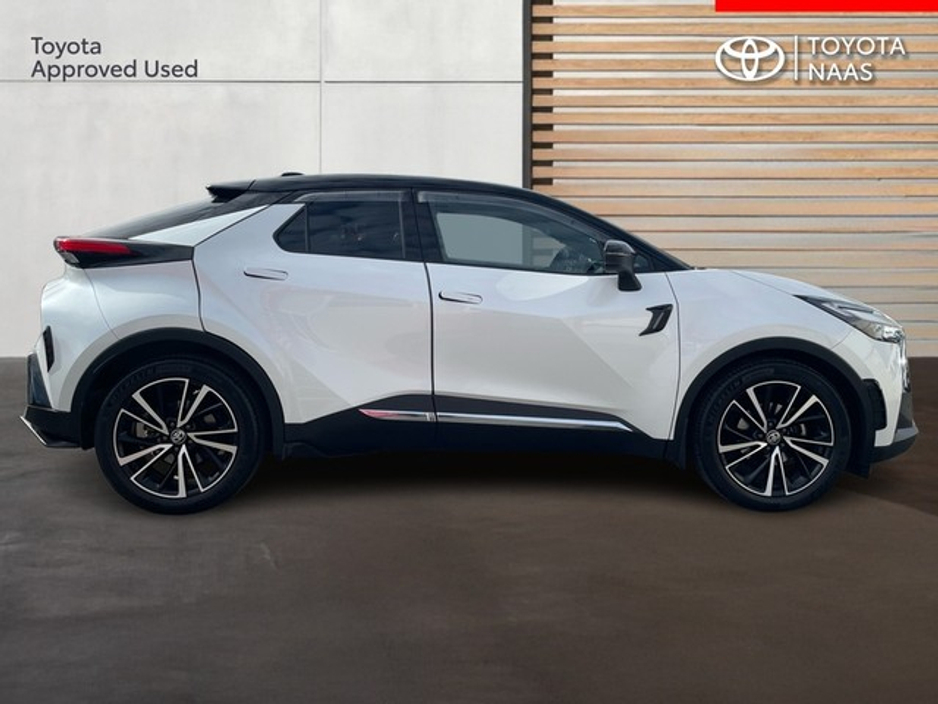 2024 Toyota C-HR - image 3