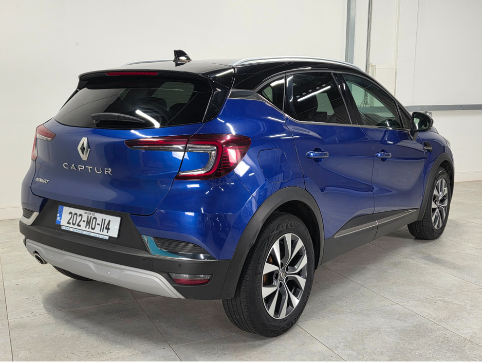 2020 Renault Captur - image 3