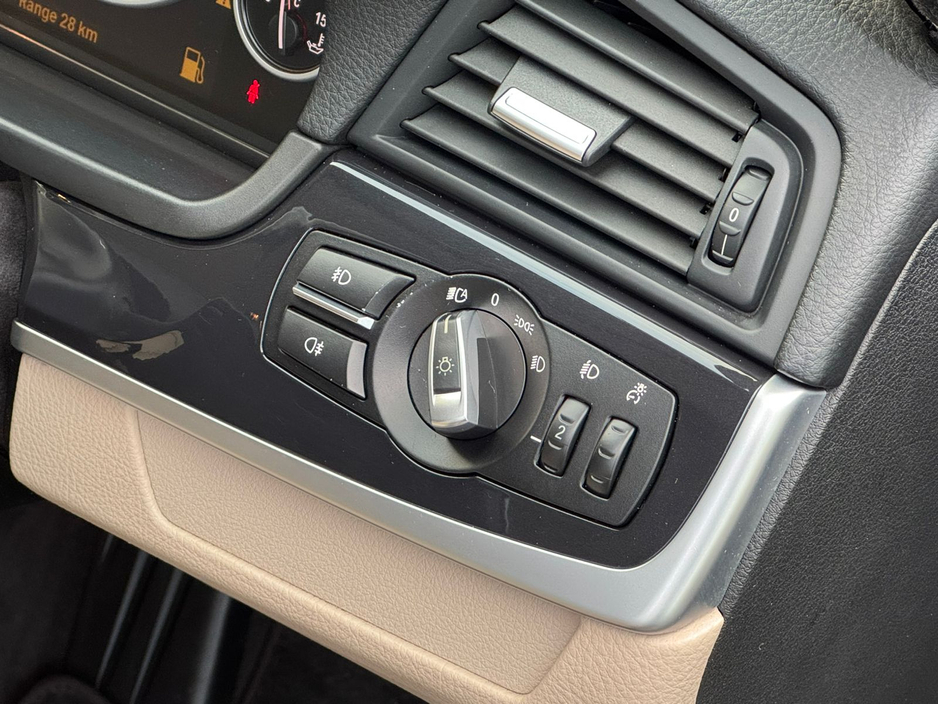 2012 BMW 5 Series - image 21