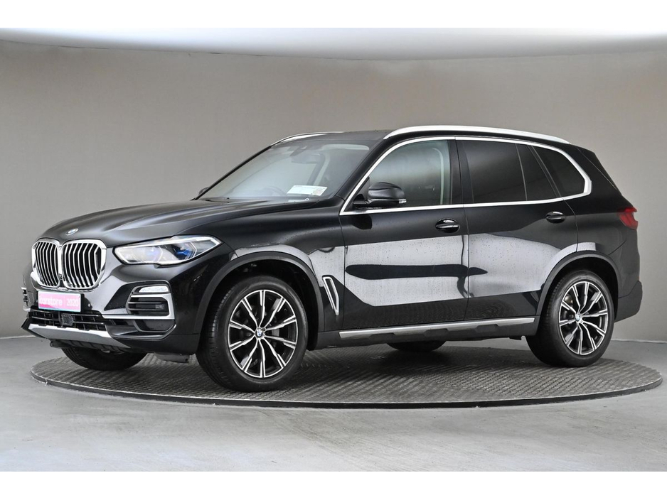 2020 BMW X5 - image 4
