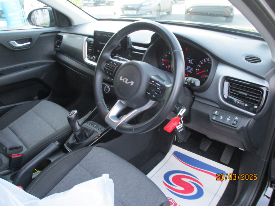 2023 Kia Stonic - image 18