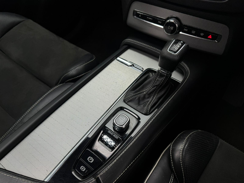 2017 Volvo XC90 R-DESIGN GT D4 *7 SEATER* €31,990