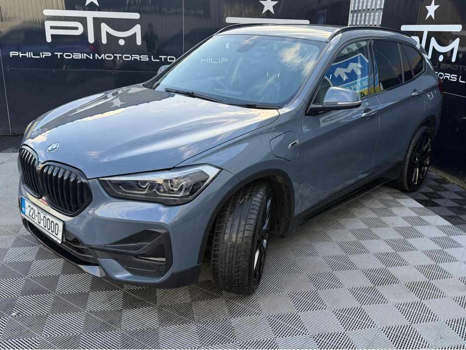 2022 BMW X1 XDRIVE 25E XLINE AUTO Black Pack €30,995