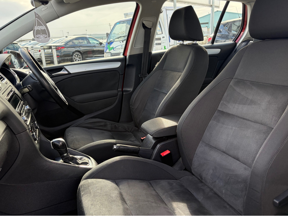 2012 Volkswagen Golf - image 8