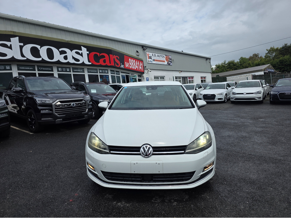 2014 Volkswagen Golf - image 5