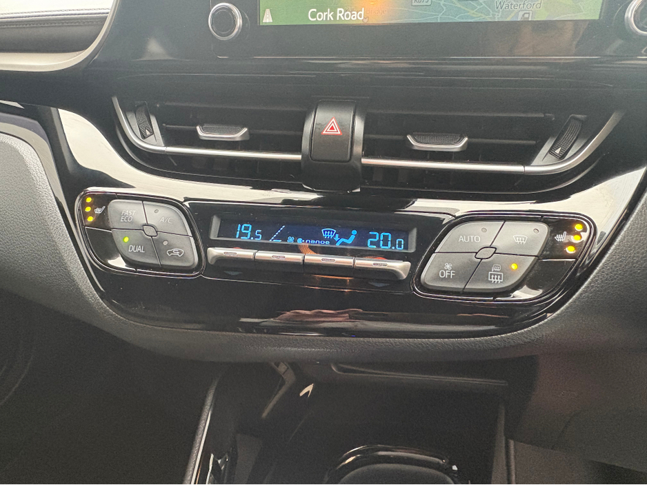 2022 Toyota C-HR - image 14