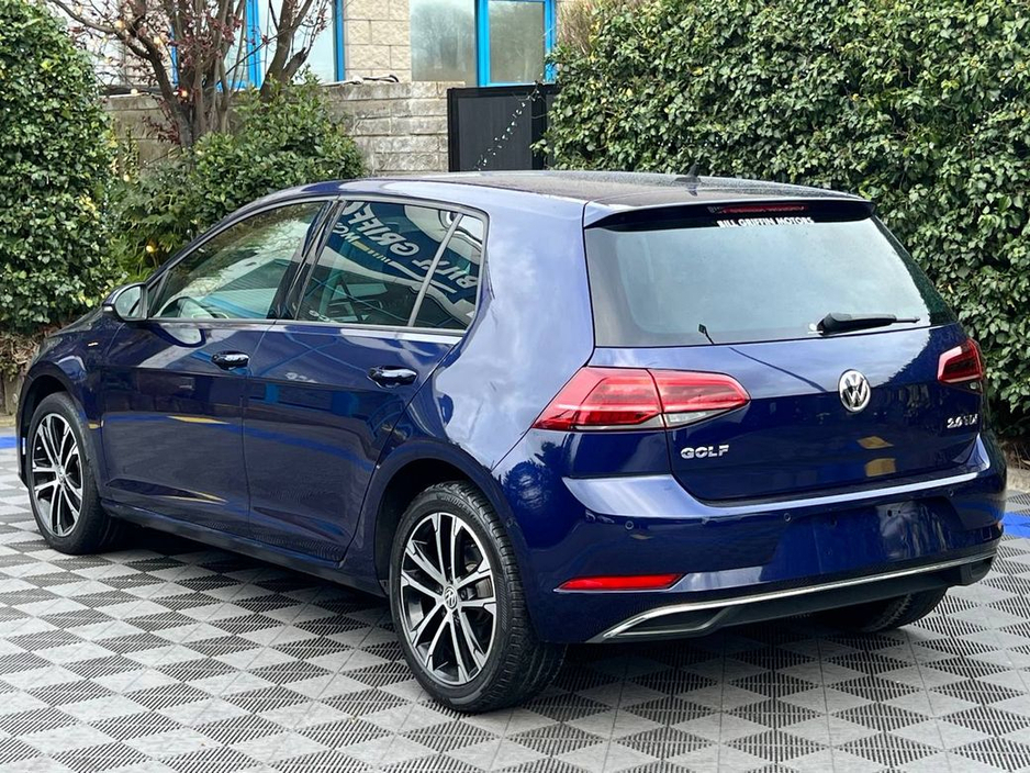 2020 Volkswagen Golf - image 5