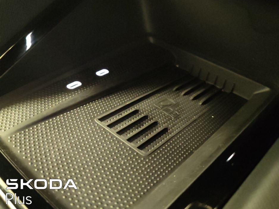 2025 Skoda Octavia - image 35