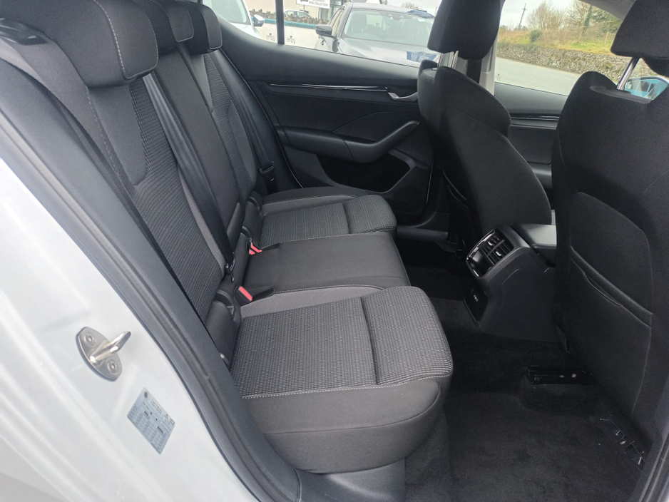 2024 Skoda Octavia - image 8